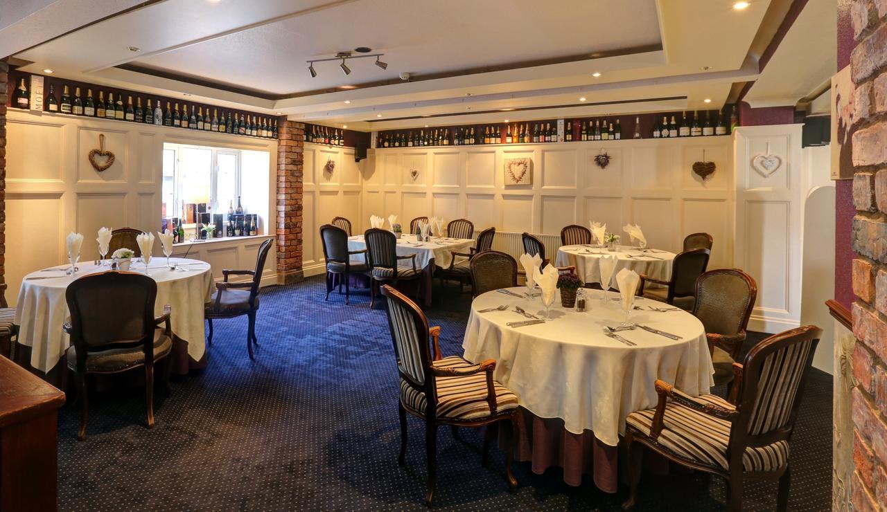 Manor Court Hotel Carnaby Экстерьер фото