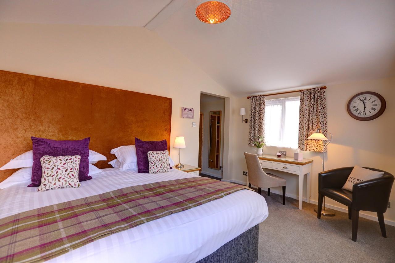 Manor Court Hotel Carnaby Экстерьер фото