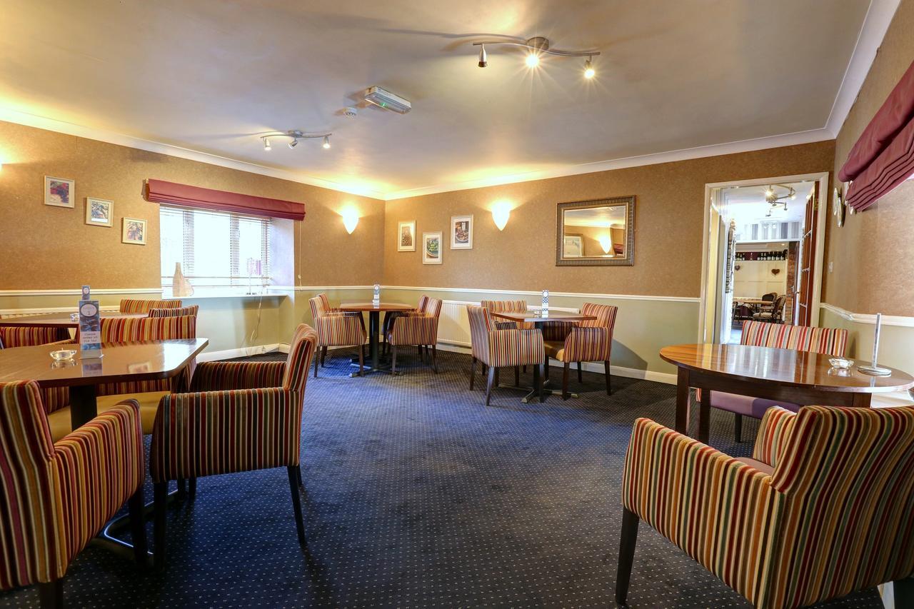 Manor Court Hotel Carnaby Экстерьер фото